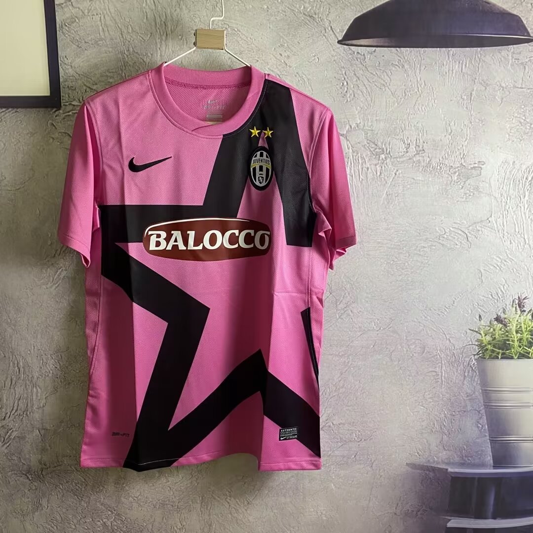 Retro Juventus 2011/2012 Home Football Shirt Thai Quality