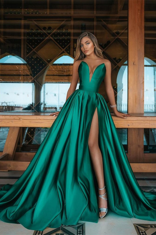 Oknass Long V-Neck Emerald Green Prom Dress With Split