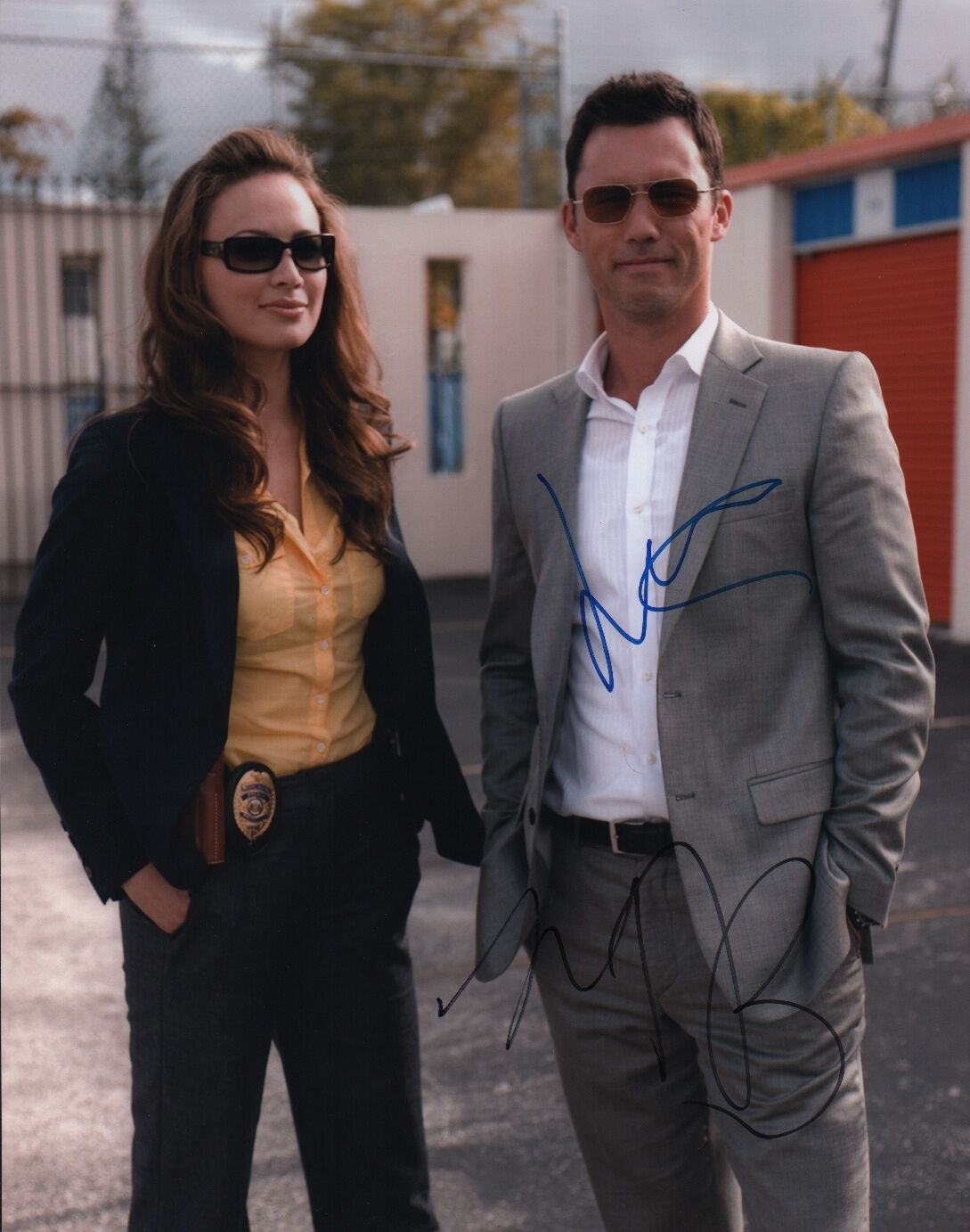 Burn Notice (Jeffrey Donovan & Moon Bloodgood) signed 11x14 Photo Poster painting