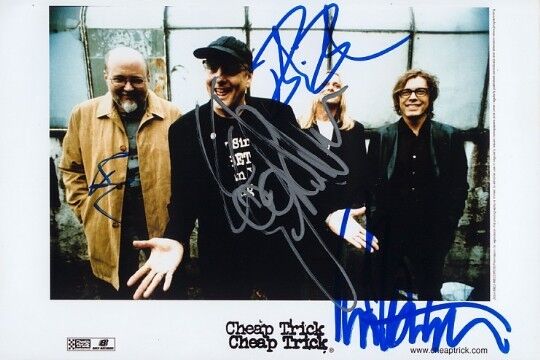 Cheap Trick genuine autograph 5x7