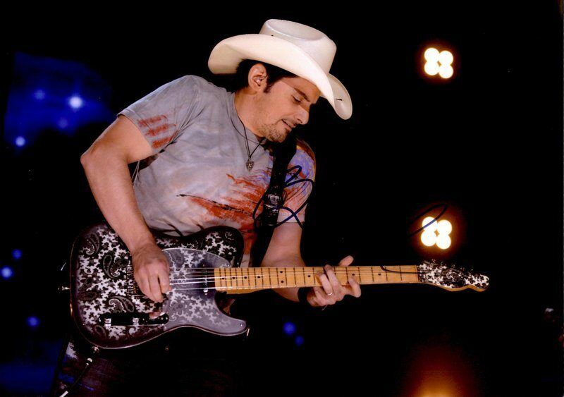 Brad Paisley authentic signed County 10x15 Photo Poster painting W/Certificate Autographed (A1)