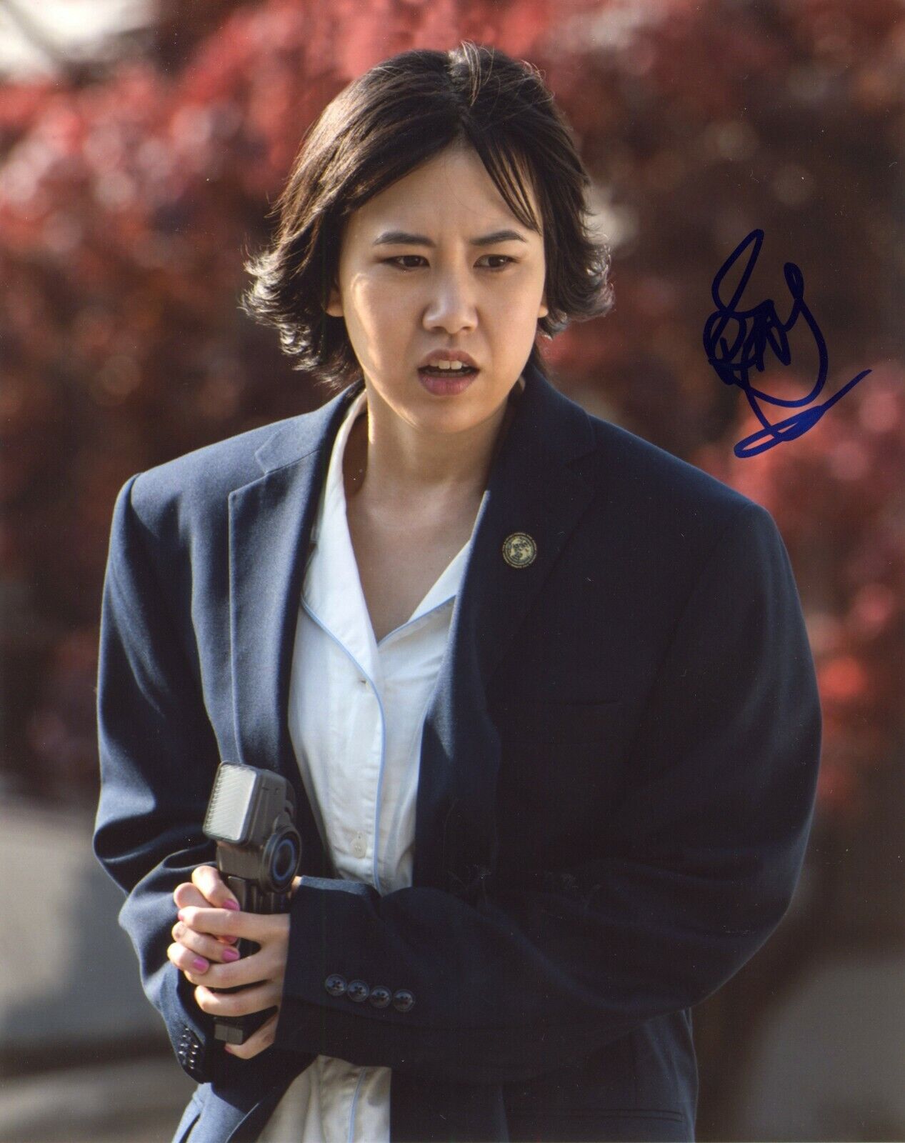 ~~ RAMONA YOUNG Authentic Hand-Signed Legends of Tomorrow