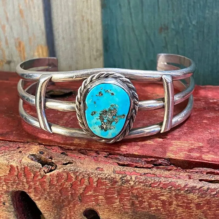 Vintage Navajo Turquoise Bracelet in Sterling Silver