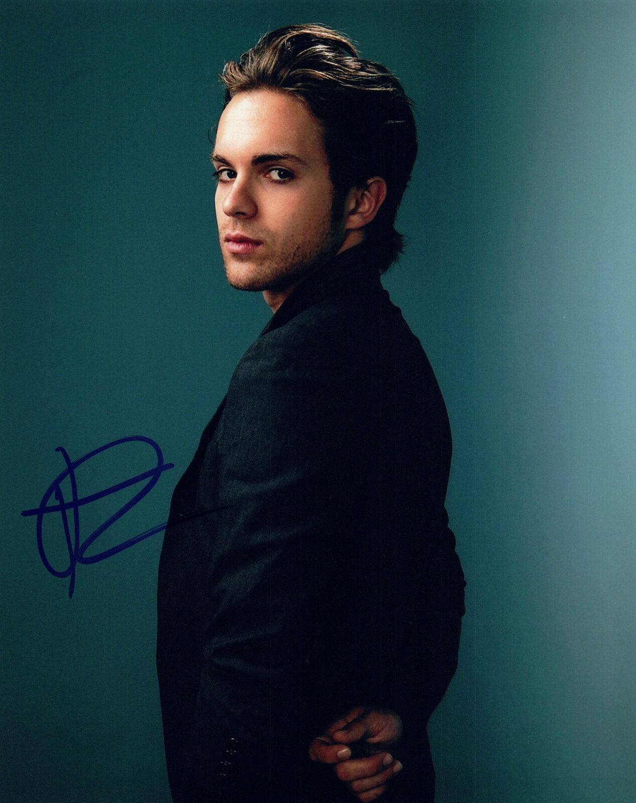 Thomas Dekker Signed Autographed 8x10 Photo Poster painting Terminator Sarah Connor COA VD