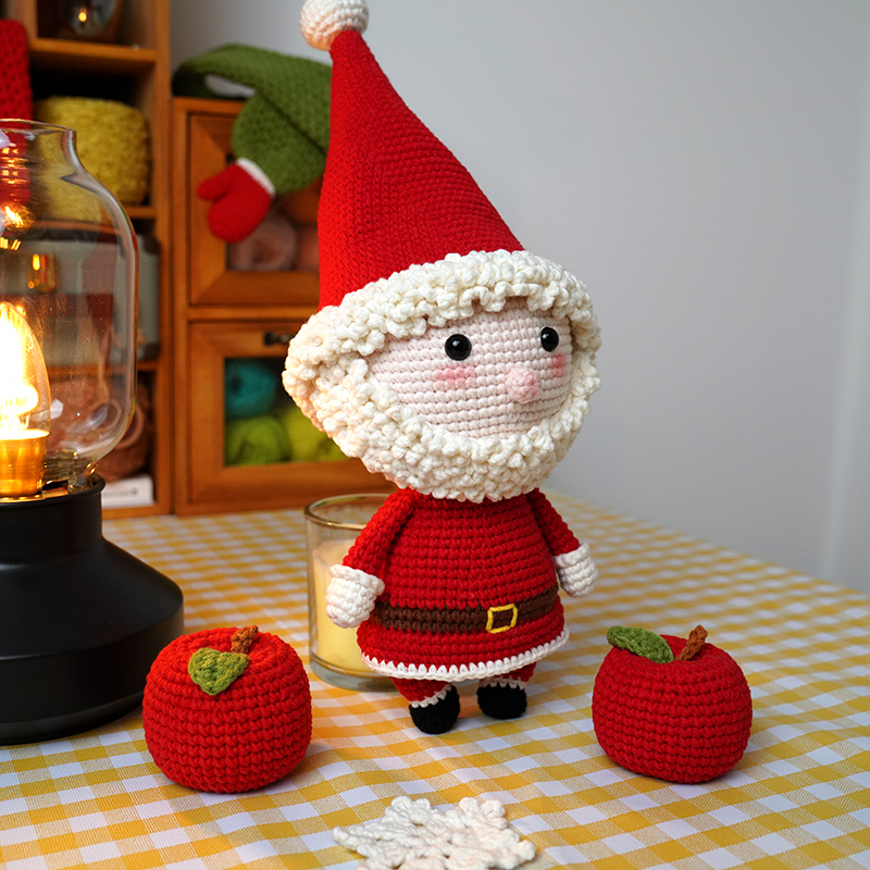 Santa's DIY Crochet Kit – Handmade Festive Doll Gift Set