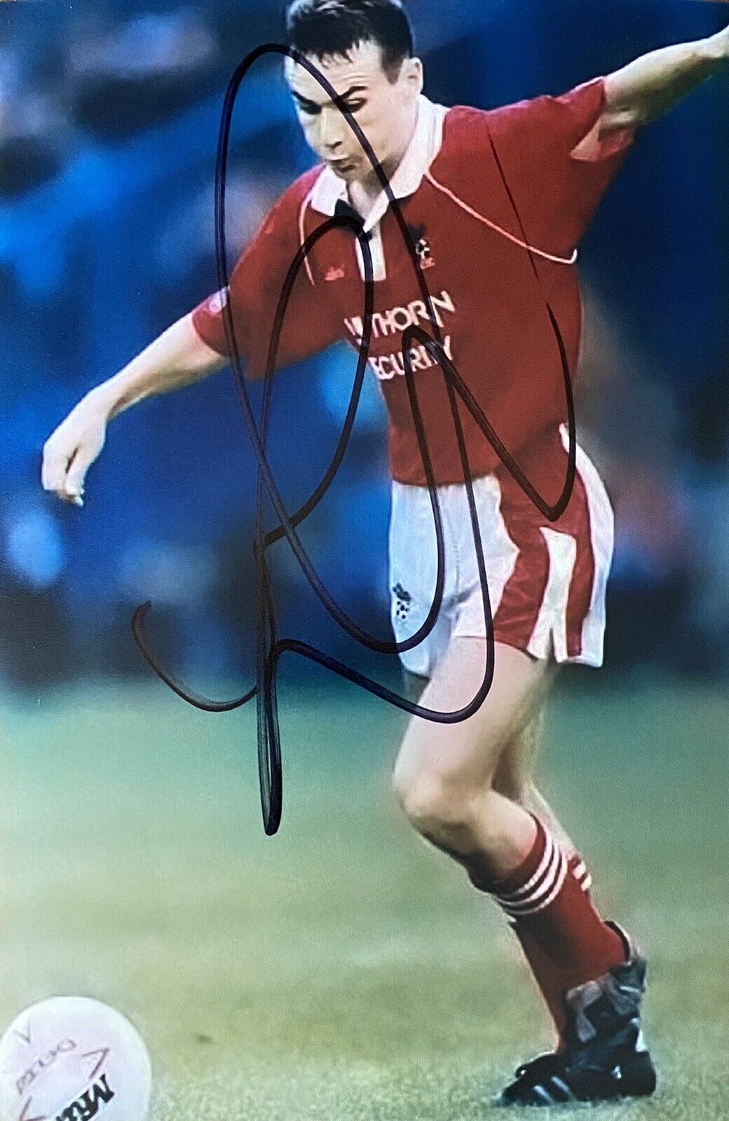 Micky Mellon Genuine Hand Signed Bristol City 6X4 Photo Poster painting