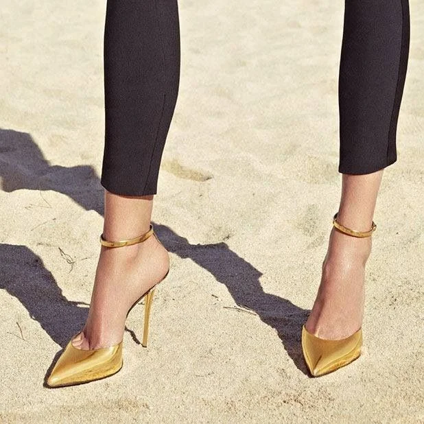 Black pumps with gold hot sale heel