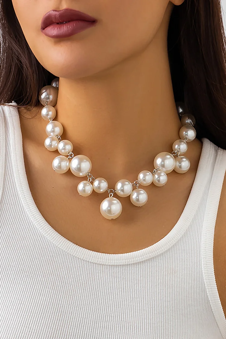 Asymmetric Faux Pearls Fashionable Necklace-White
