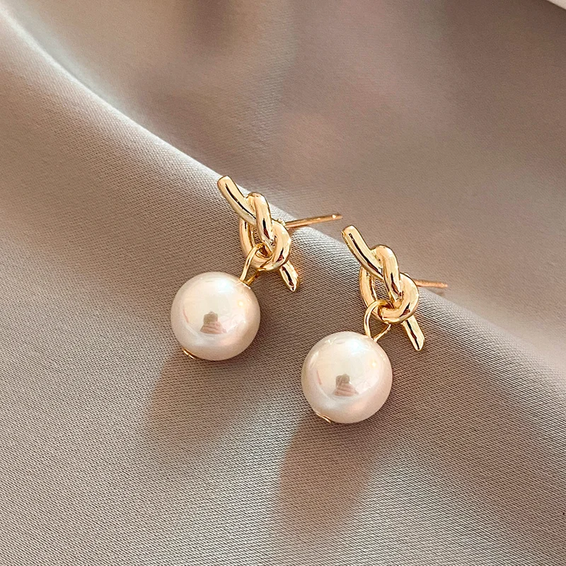 Pearl Knotted Earrings