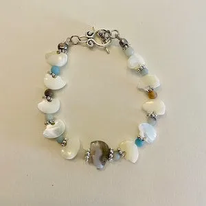 pornhint Pornhint Zuni Fetish Carved Animal Bears Bracelet in Mother of Pearl and Mossy Agate