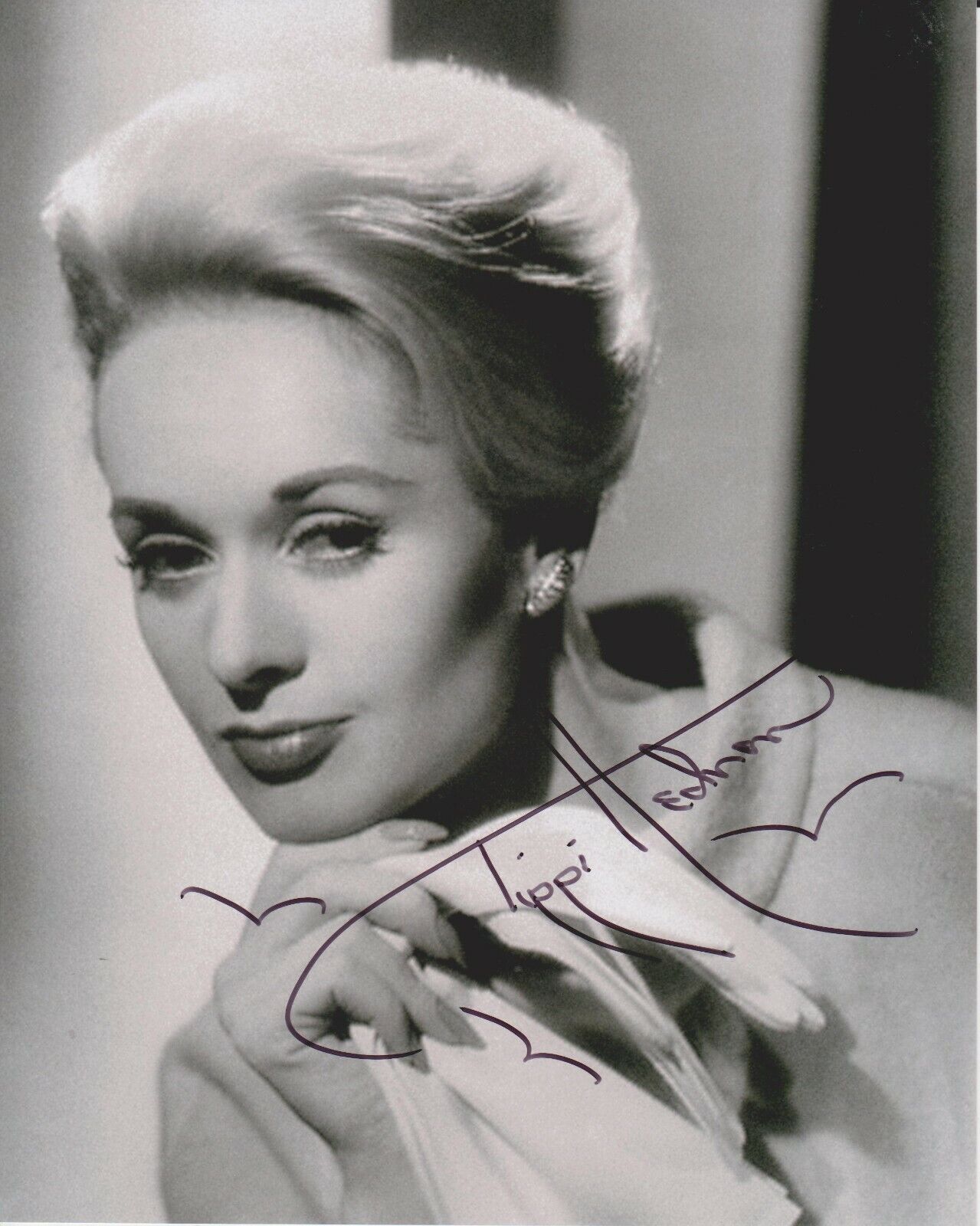 Tippi Hedren The Birds Hitchcock 8X10 Photo Poster painting #28 signed at the Hollywood Show