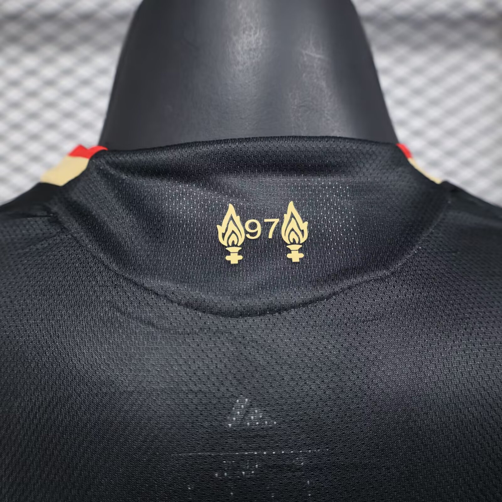 25/26 Liverpool Black Player Version Men's Football T-Shirt