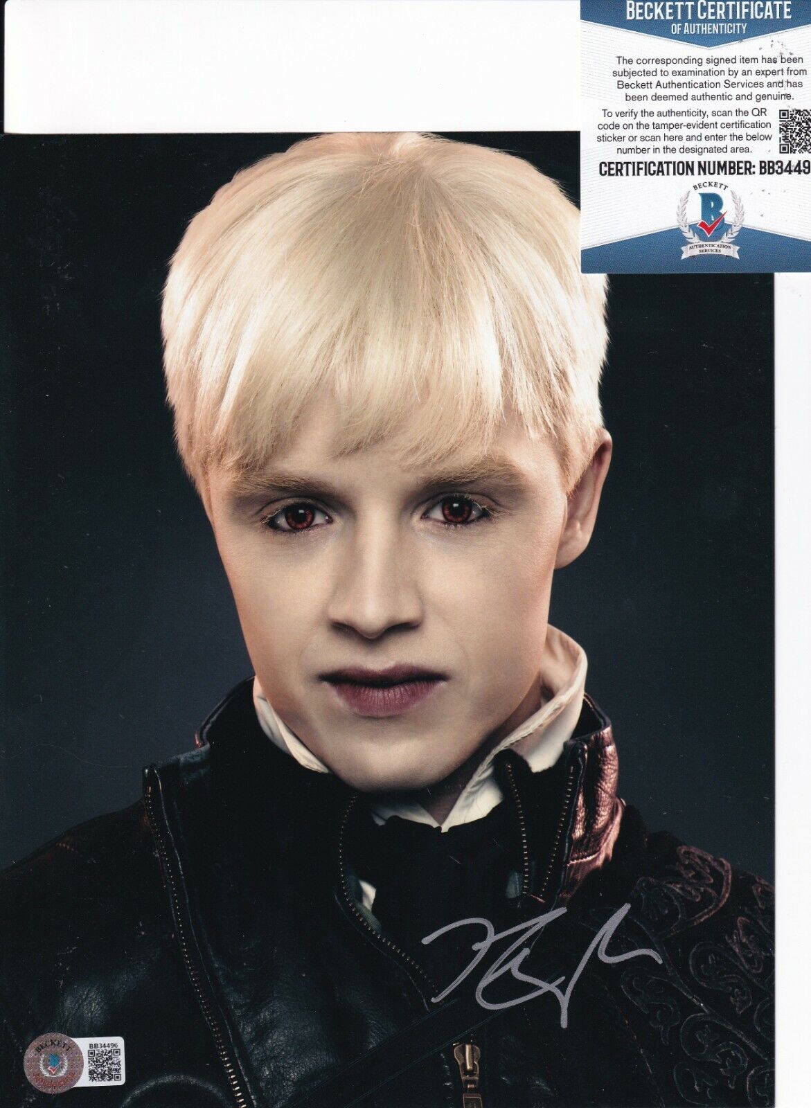 NOEL FISHER signed (TWILIGHT) Vladimir movie 8X10 Photo Poster painting BECKETT BAS BB34496