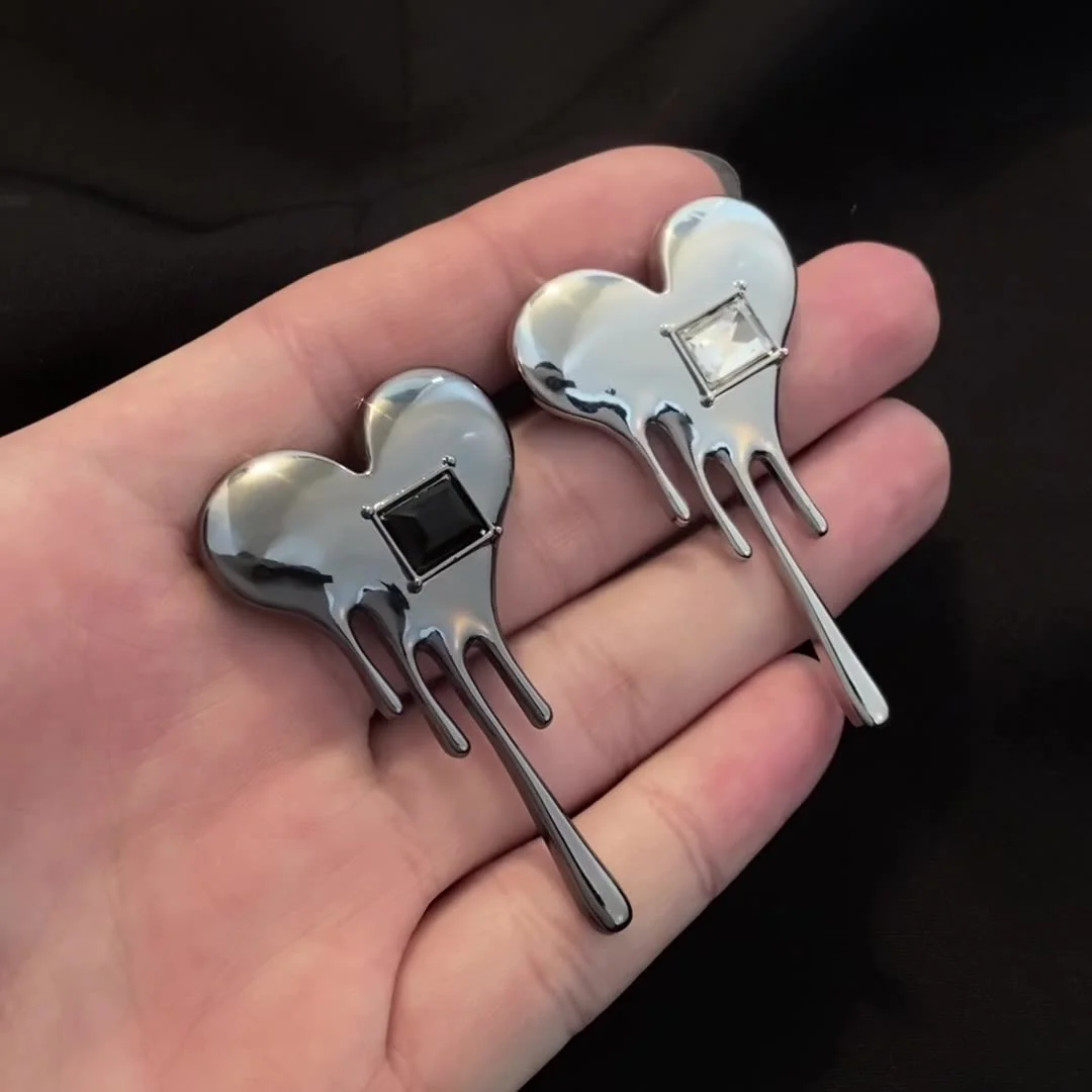 Water Drops Melting Brooch