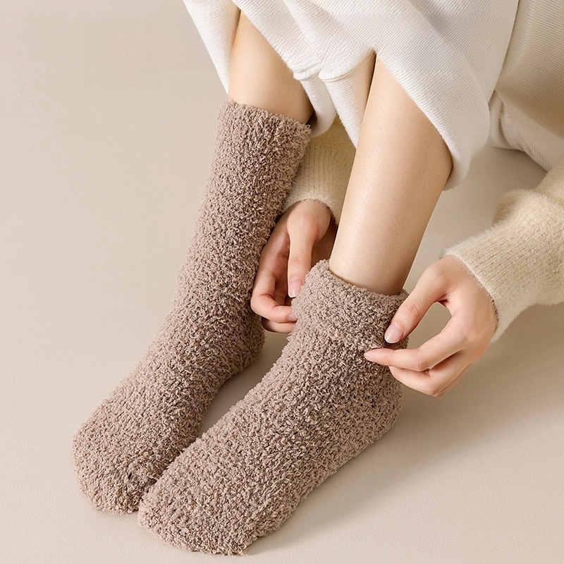 Coral Velvet Socks Women’s Mid-calf Length Socks Autumn And Winter Fleece-lined Thick Warm Plush Women’s Socks Winter Floor Sleep Socks Women