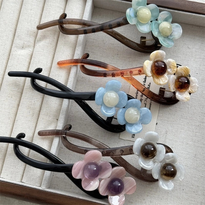 Women’s Classic Style Flower Plastic Hair Claws