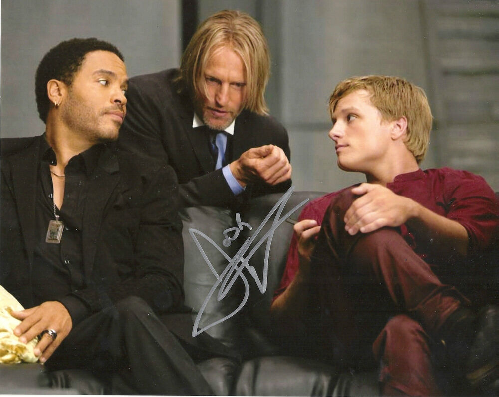 JOSH HUTCHERSON HUNGER GAMES PEETA SIGNED 8X10 PICTURE 1