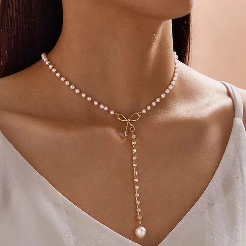 Golden Bow Pearl Necklace
