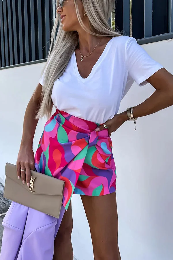 Charming Walk Colorful Printed Front Twist Elastic Waist Skort