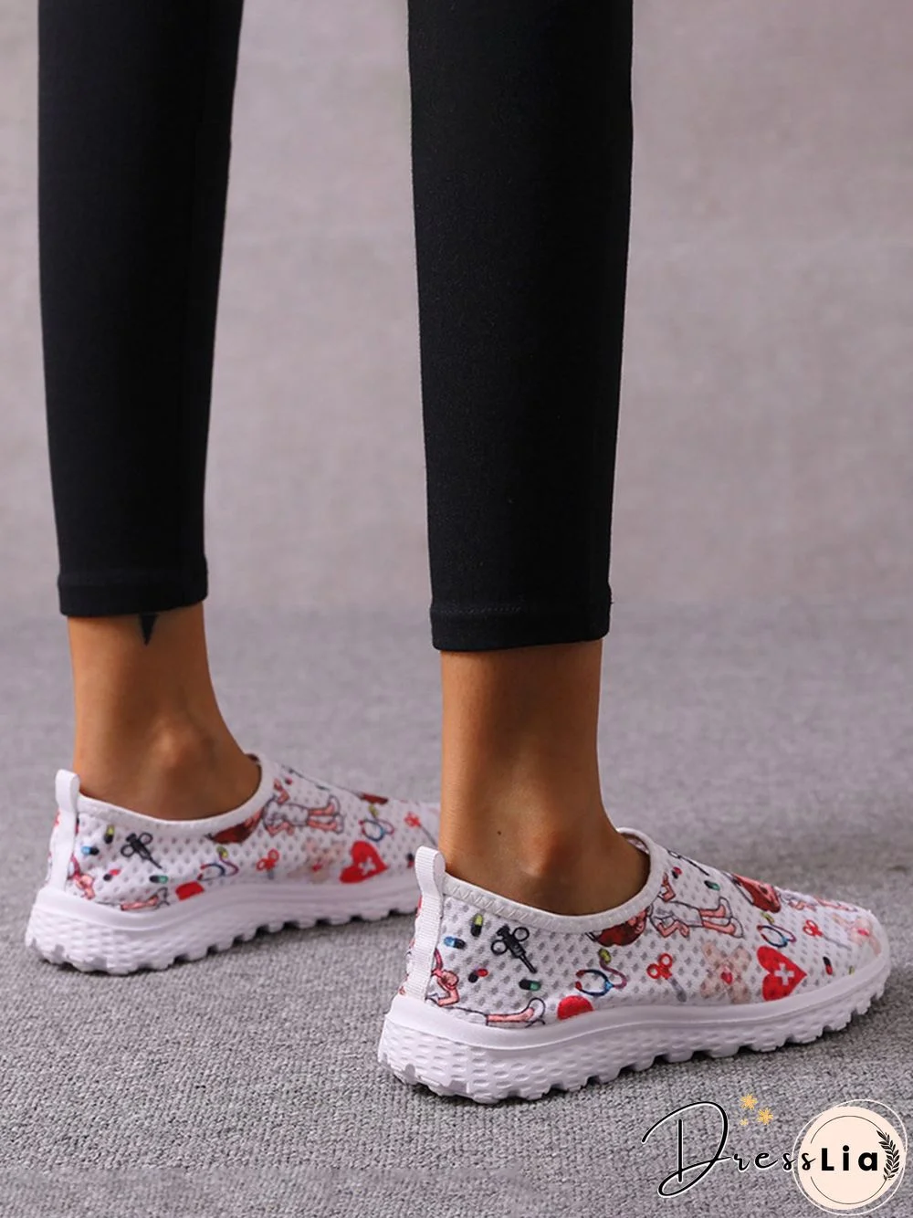 Nurse Fighting Epidemic Print Breathable Tulle Mesh Lightweight Sneakers