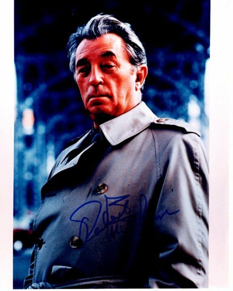 Robert mitchum signed autographed Photo Poster painting