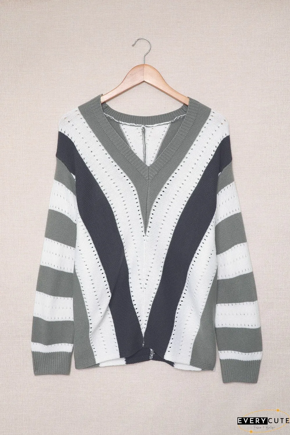 V-Neck Long Sleeve T-Shirt with Color Blocking
