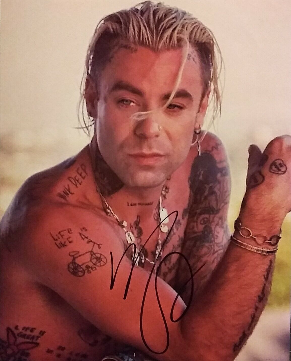 Mod Sun signed 8x10