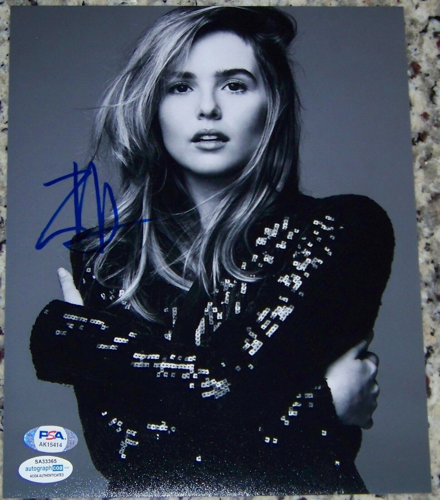 FLASH SUPER SALE! Zoey Deutch Signed Autographed 8x10 Photo Poster painting PSA & ACOA COA!