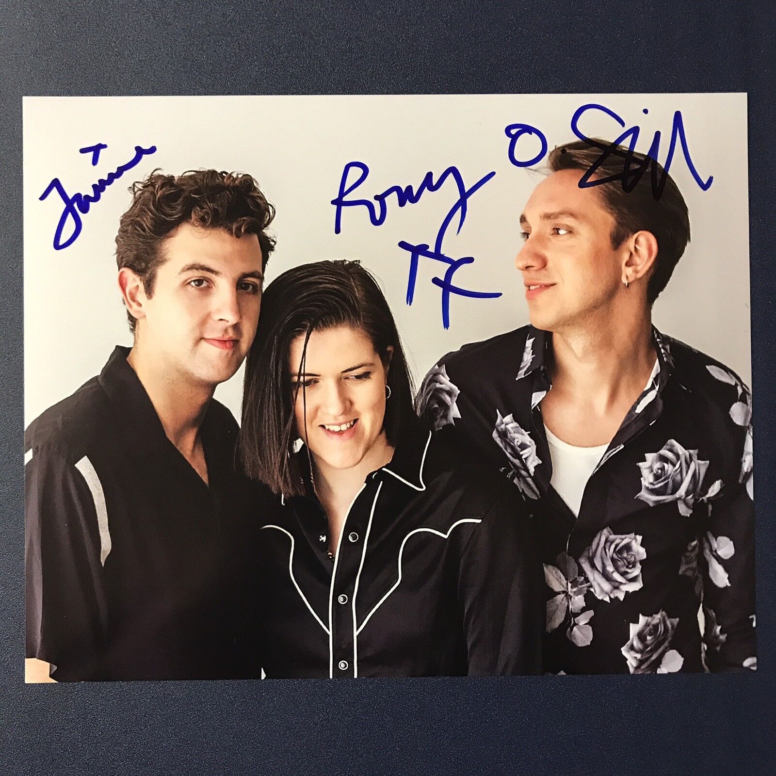 THE XX FULL BAND SIGNED 8x10 Photo Poster painting AUTOGRAPHED AUTHENTIC ROMY CROFT HOT RARE COA