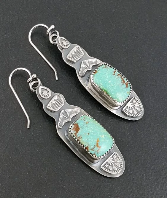 Classic Exaggerated Green Stone Earrings Vintage Silver Plated Drop Earrings Jewelry