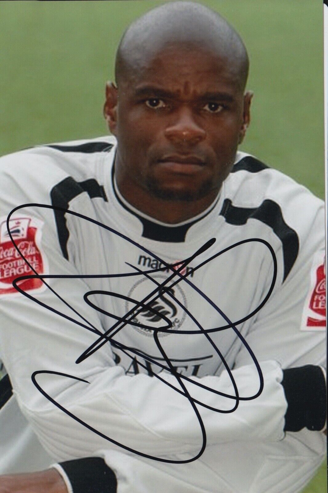 WILLY GUERET HAND SIGNED 6X4 Photo Poster painting - FOOTBALL AUTOGRAPH - MK DONS 1.