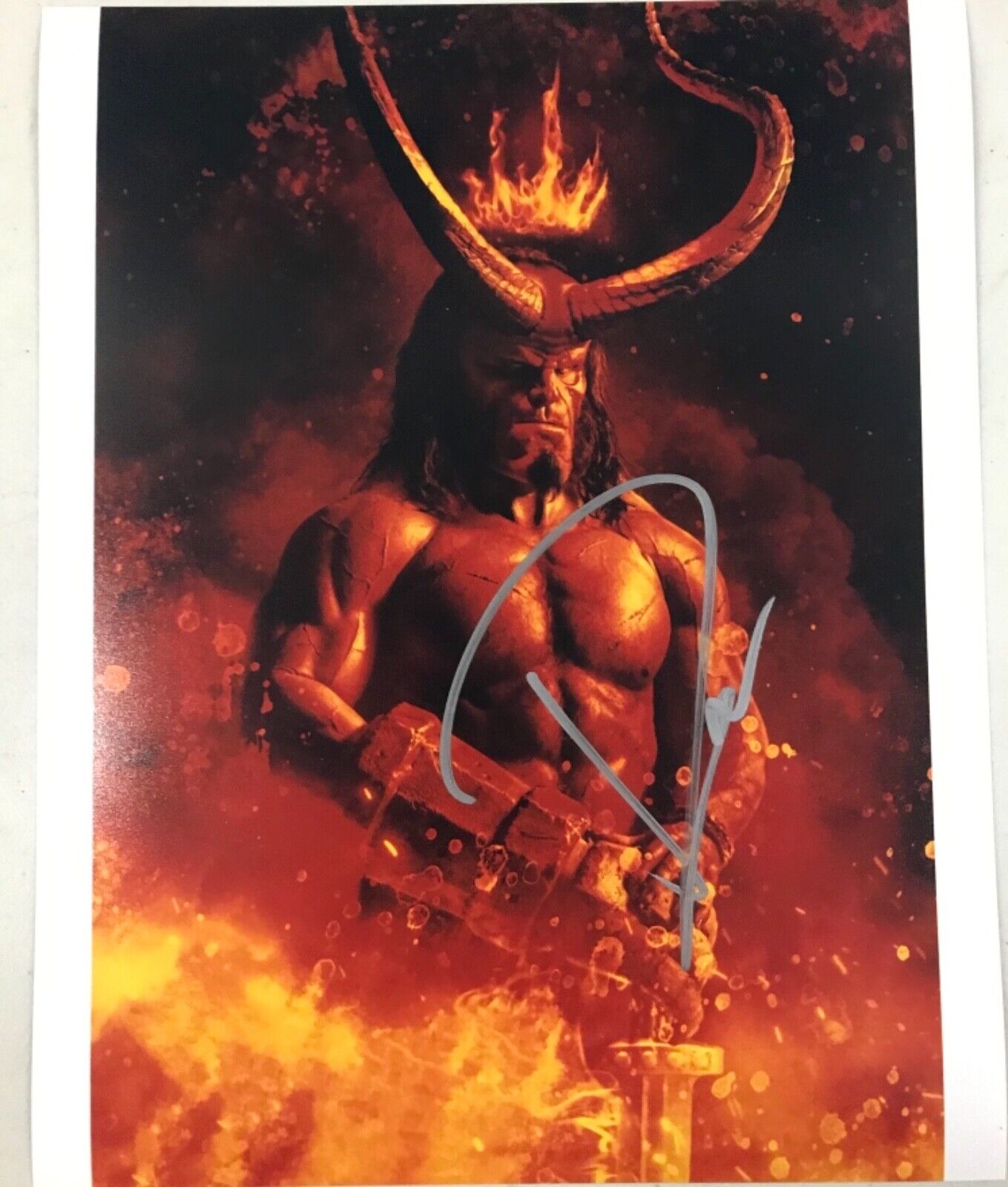 DAVID HARBOUR HELLBOY AUTOGRAPHED Photo Poster painting SIGNED 8X10 #4