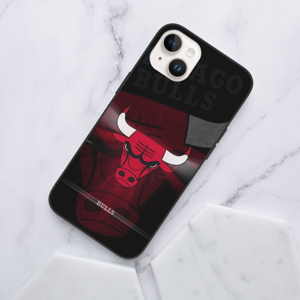 Chicago Bulls Mirrored Logo iPhone 14 Thin Case