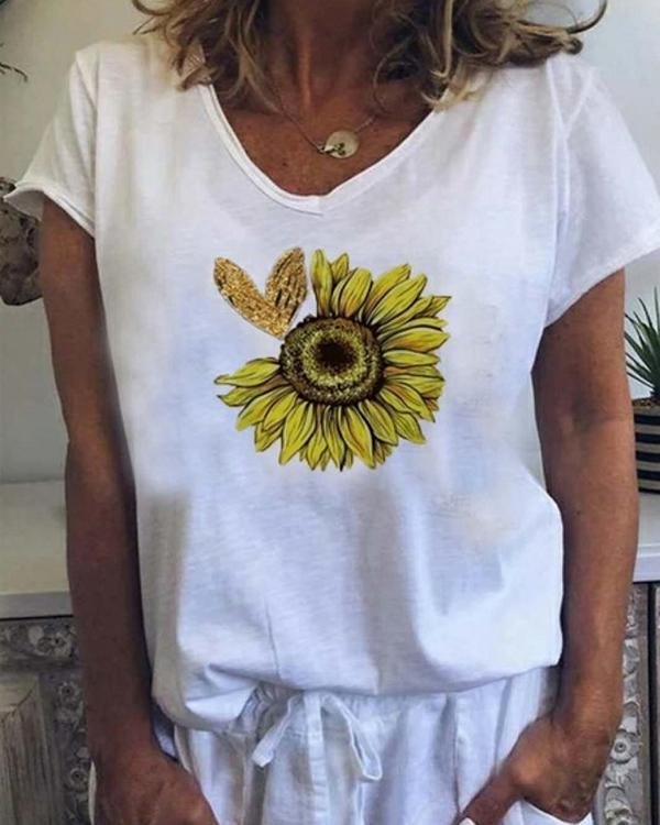 Daisy Print V Neck T-Shirt