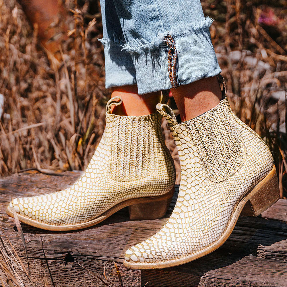 Short Snip Toe Snakeskin Pattern Mid Heel Ivory Cowboy Boots for Women Nicepairs