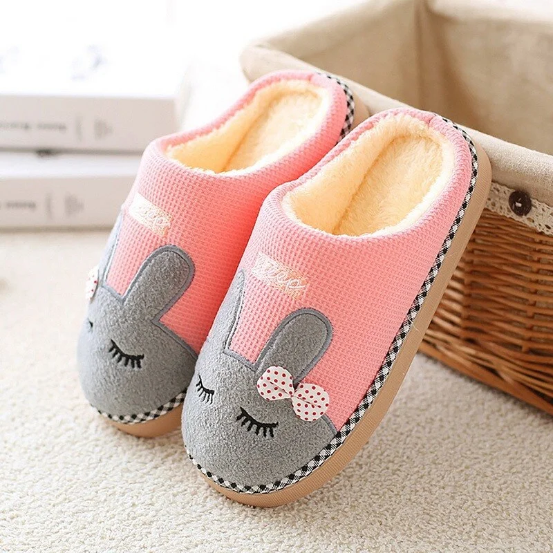 Cute Plush Home Indoor Slippers Winter Warm Cotton Women's Slippers Light Weight Soft Comfortable Men Slides Platform Shoes 2021