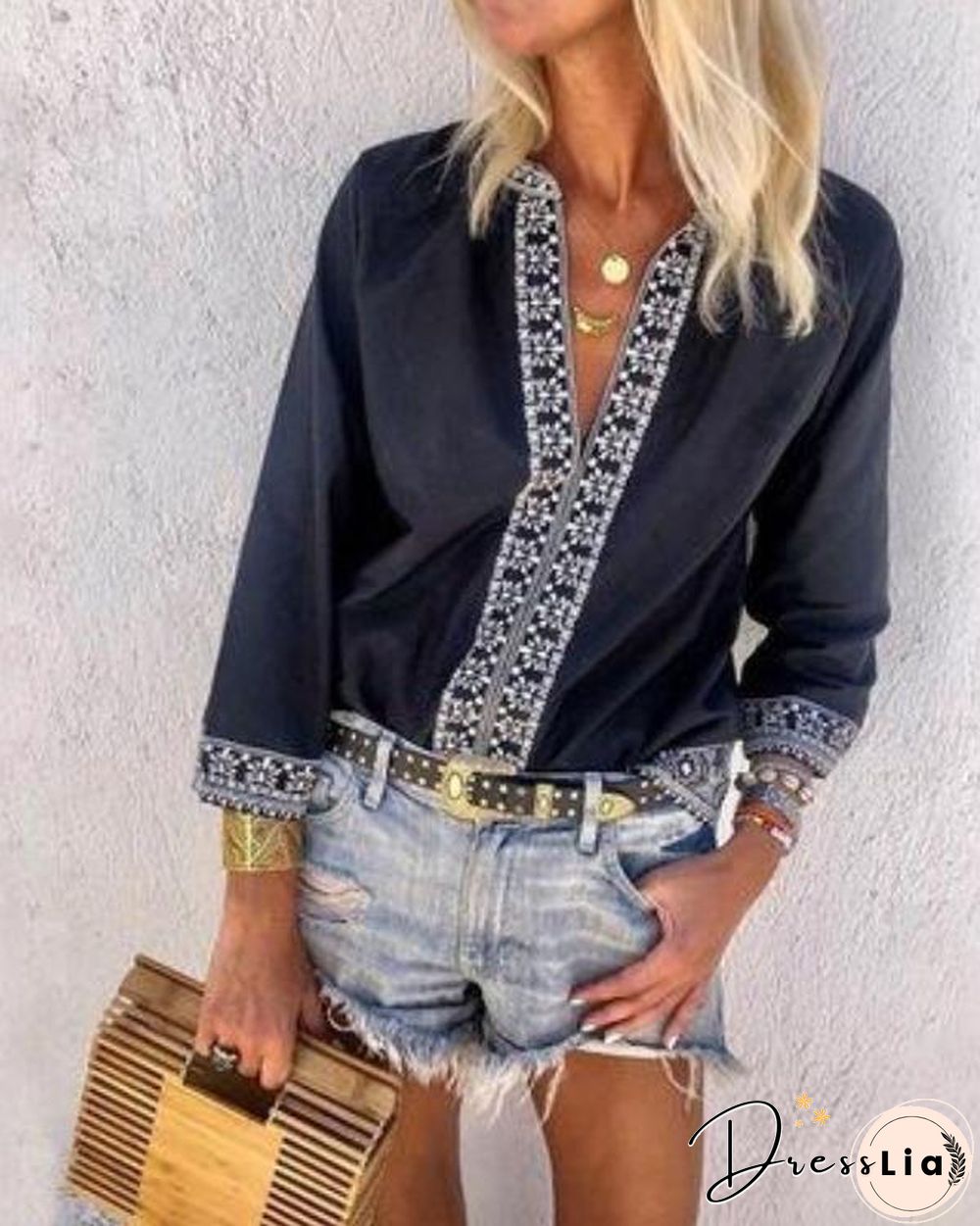 Color Block V-Neckline Long Sleeve Blouses