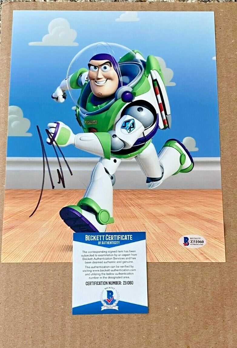 TIM ALLEN SIGNED BUZZ LIGHTYEAR 8X10 Photo Poster painting BECKETT CERTIFIED BAS #2