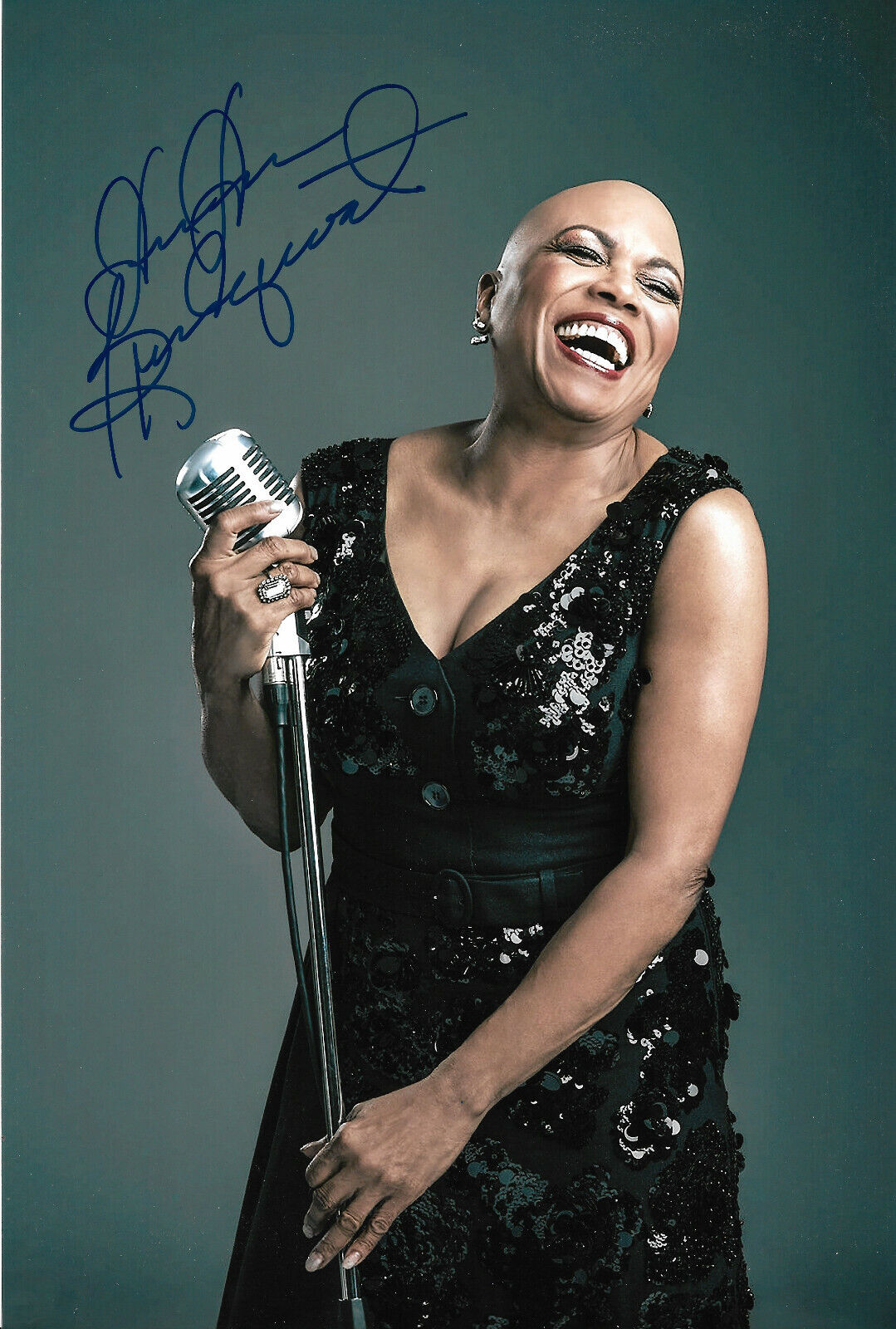 Dee Dee Bridgwater signed 8x12 inch Photo Poster painting autograph