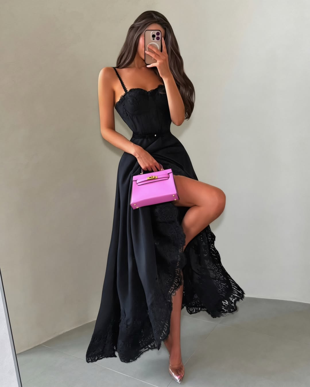  Lussooy Elegant Black Lace Spaghetti Strap Sleeveless Prom Dress with Sweetheart  