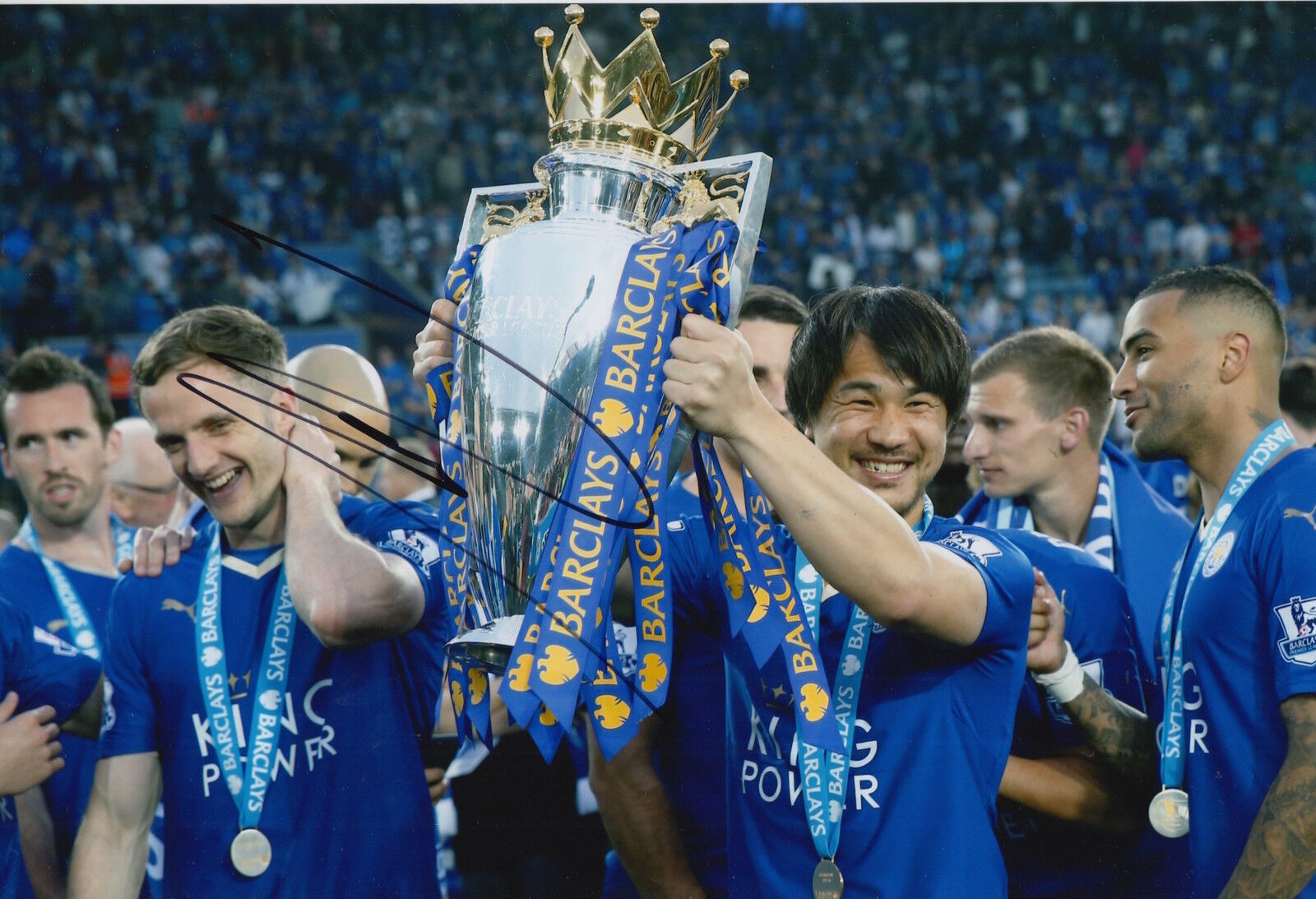 LEICESTER CITY HAND SIGNED SHINJI OKAZAKI 12X8 Photo Poster painting CHAMPIONS 16.