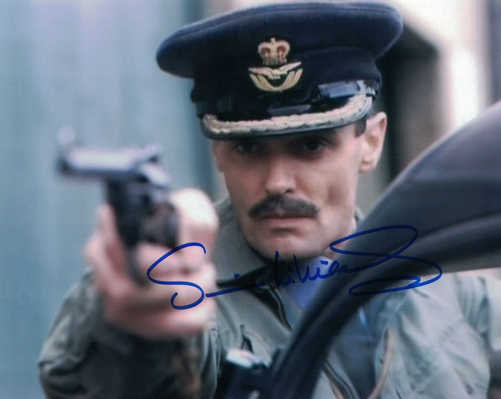 SIMON WILLIAMS - Group Cpt Gilmore in Doctor Who hand signed 10 x 8 Photo Poster painting