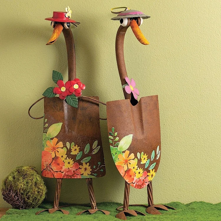 Adorable Duck Garden Art 🎁