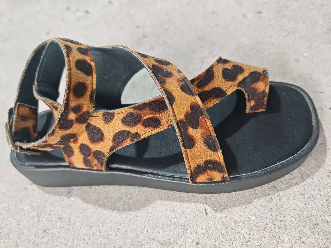 Breakj Breakj Summer New Thick-Soled Sandals Women's Large-Size Casual Toe Thick-Soled Sandals