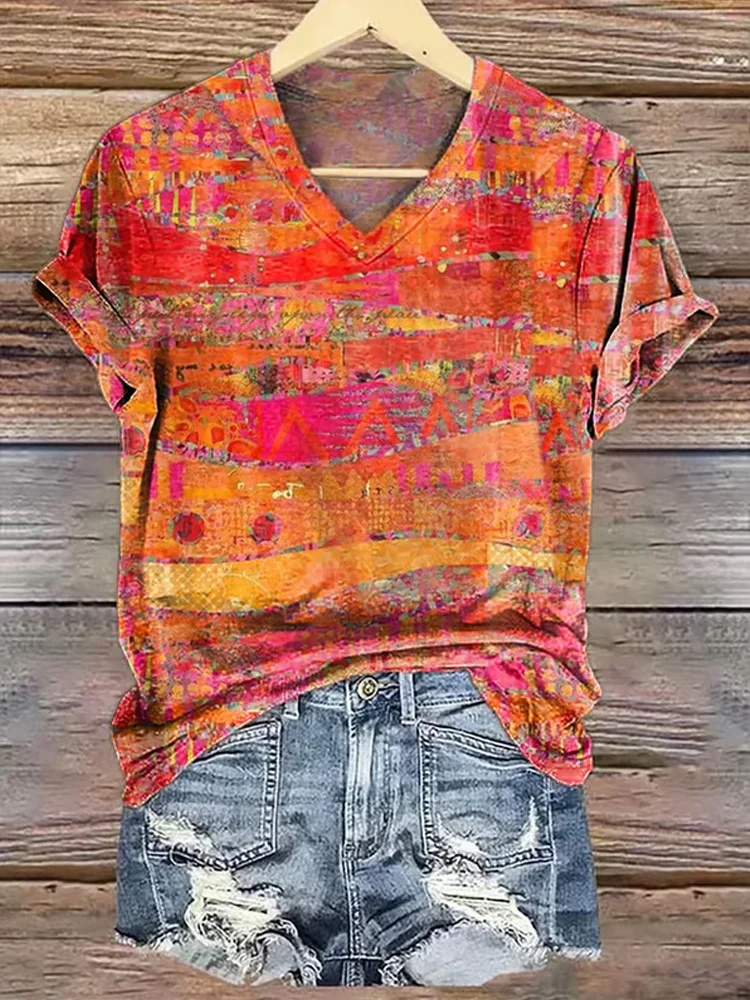 Women's Hippie Print V-neck T-shirt