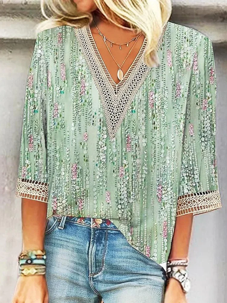 Women's 3/4 Sleeve V-neck Graphic Printed Lace Stitching Top