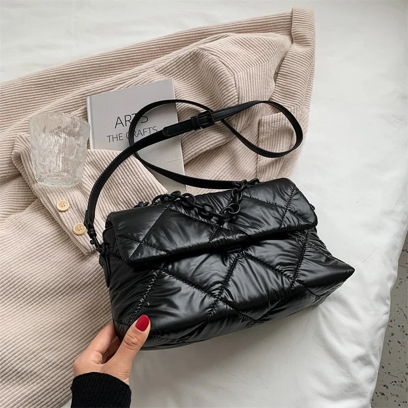 Fashion Lingge Acrylic Chain Padded Women Crossbody Bags Designer Quilted Handbags Nylon Down Cotton Shoulder Bag 2021 Winter