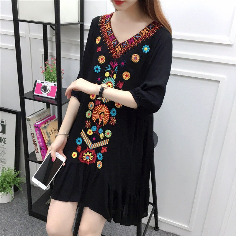 Women's V-neck Embroidered Bohemian Seaside Vacation Dress