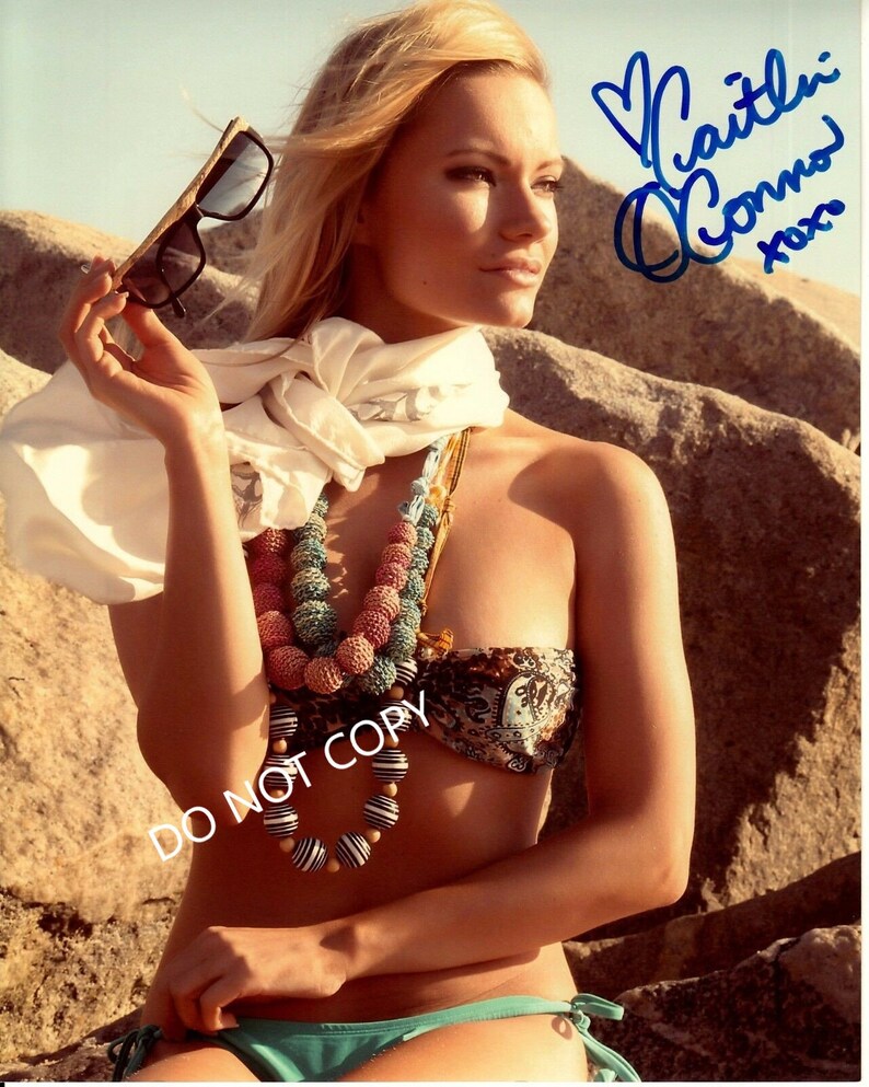 CAITLIN OCONNOR 8 x10 20x25 cm Autographed Hand Signed Photo Poster painting