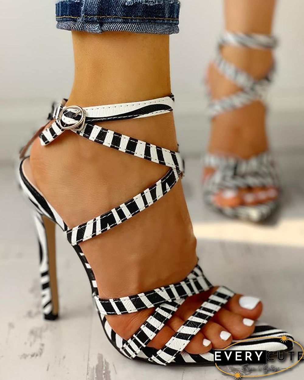 Multi-Strap Crisscross Thin Heeled Sandals